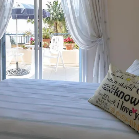 Kings Palace Superb 2 Bed With Sea Views Appartamento